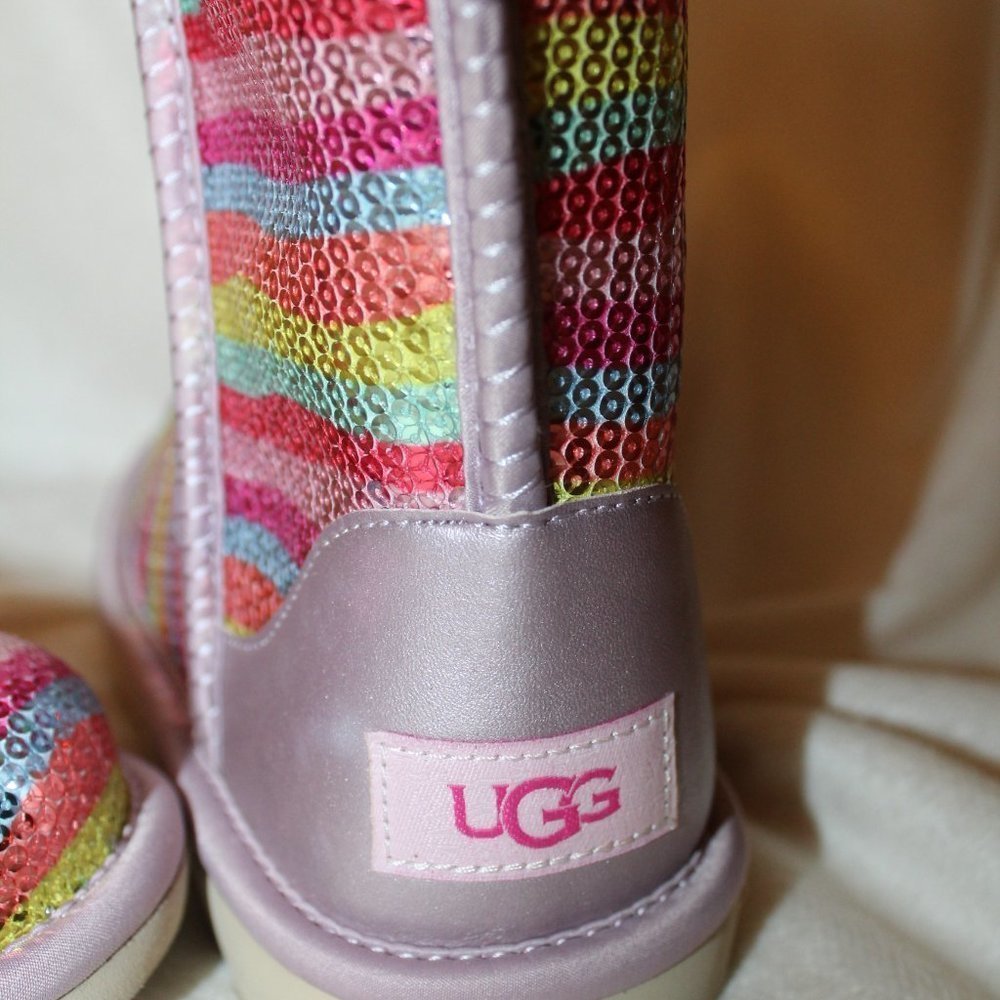 NIB UGG GIRL'S YOUTH SEQUIN RAINBOW CLASSIC SHORT SHEARLING LINED BOOTS - Picture 8 of 9